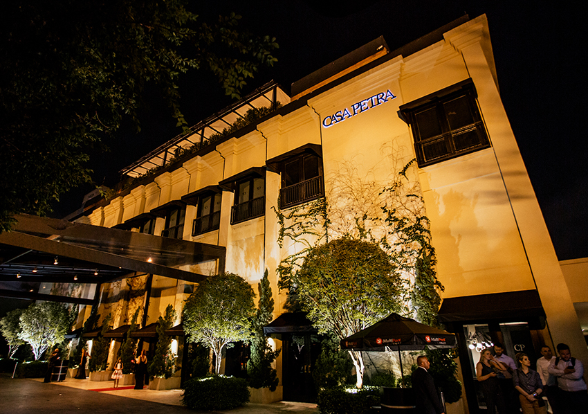 Quem organiza festa de debutante