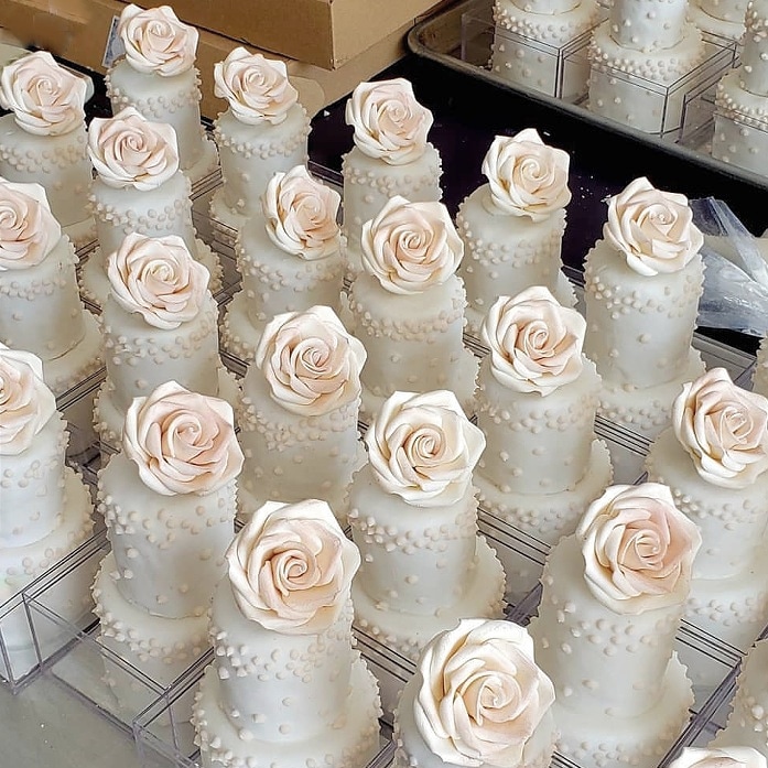Mini cake wedding - mini bolo de casamento uma miniatura idêntica do bolo real dos noivos como lembrancinhas de casamentos